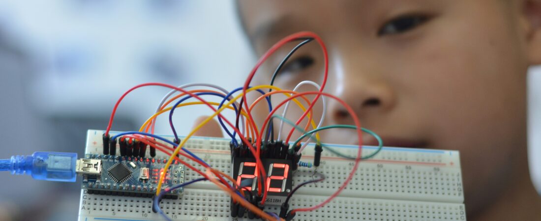 Como os eletrônicos estão moldando a nova geração de profissionais