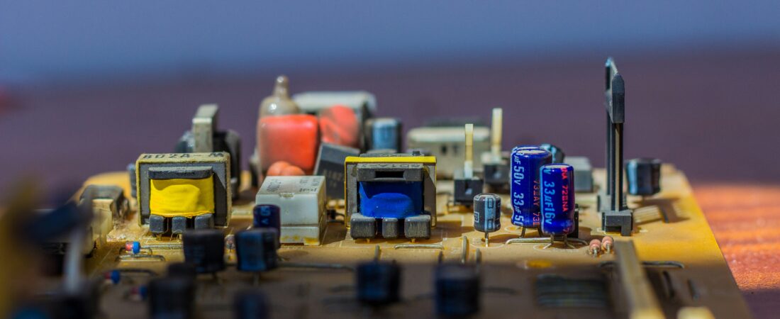 Transistores: O Que São, Como Funcionam e Por Que Sem Eles Você Não Teria Eletrônicos